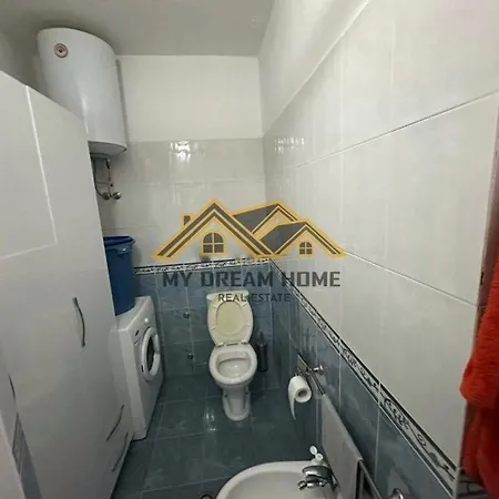 Apartment Apartment *